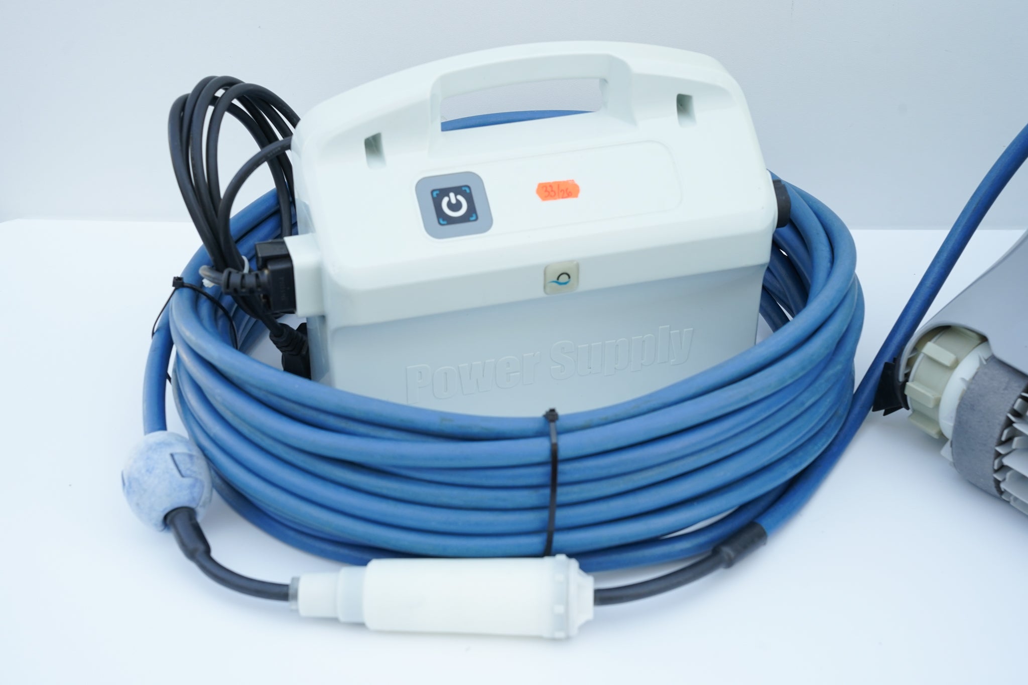 Dolphin Maytronics Zenit 15 Pool Robot