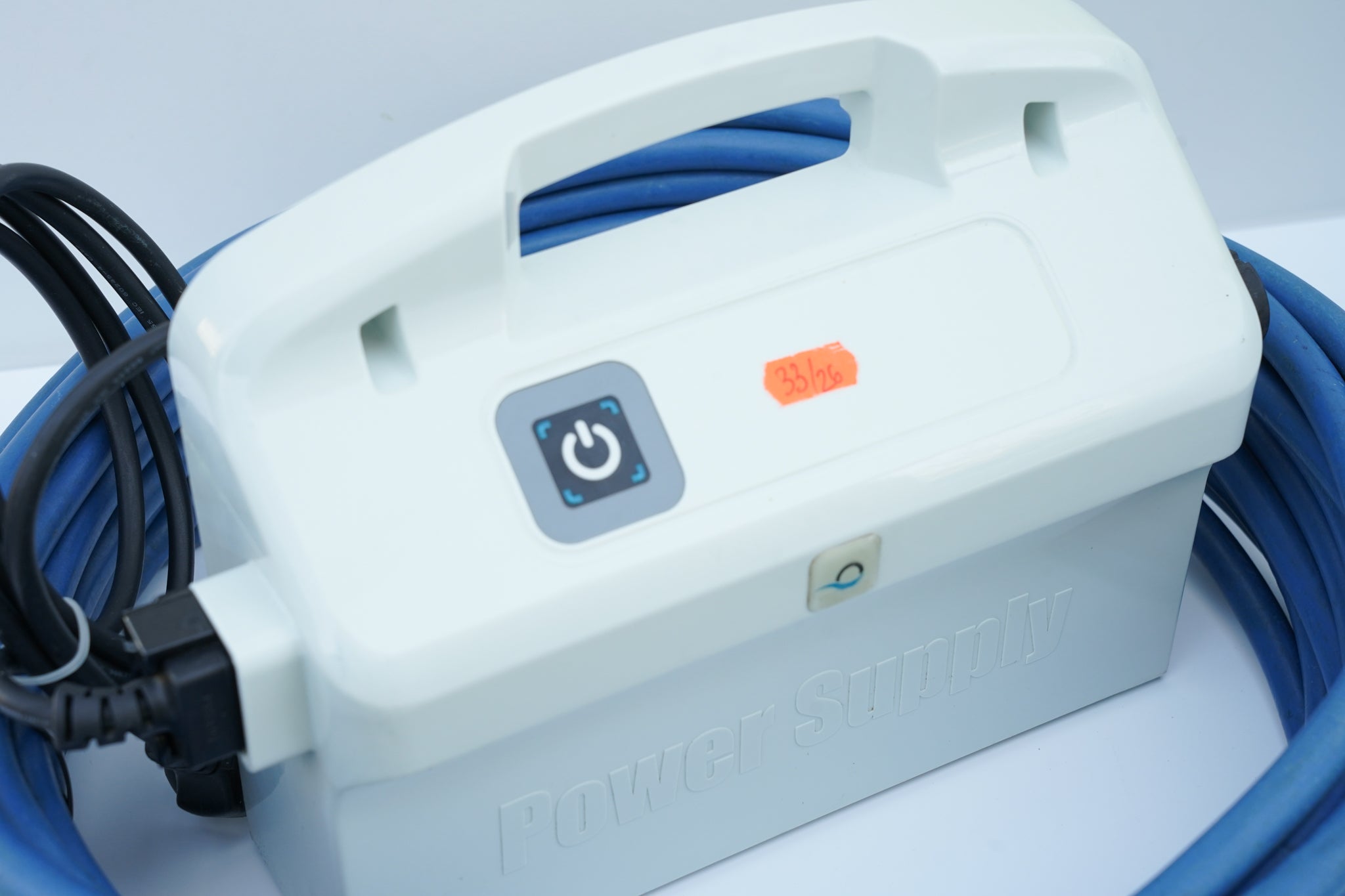 Dolphin Maytronics Zenit 15 Pool Robot