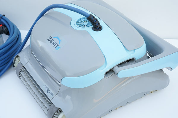Dolphin Maytronics Zenit 15 Pool Robot