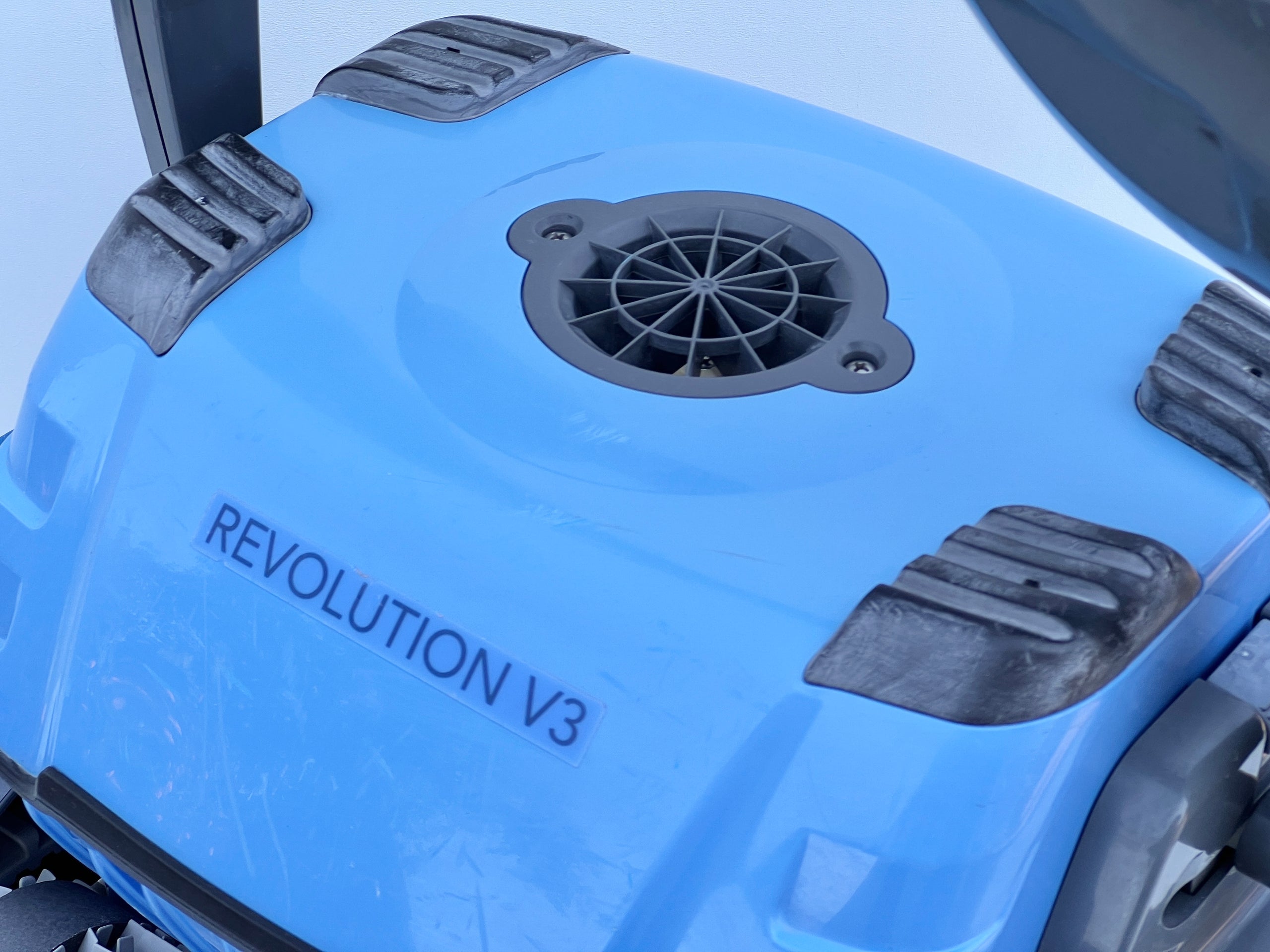 Robot piscina Dolphin Revolution V3