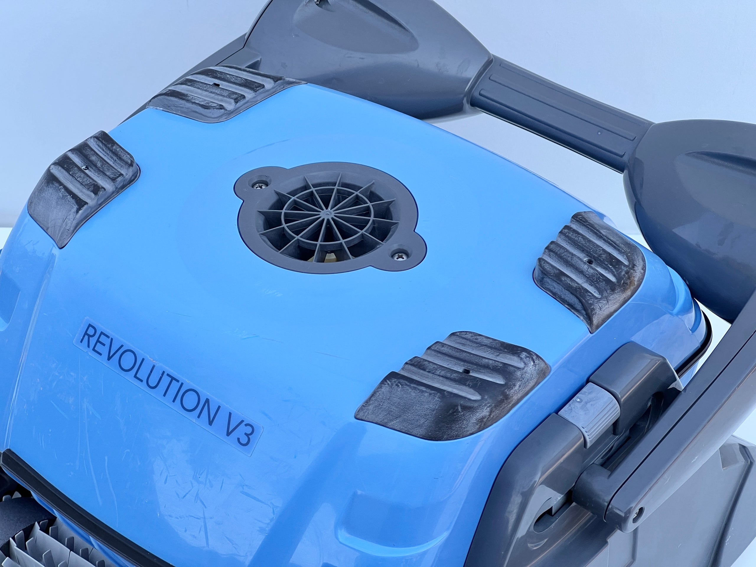 Robot piscina Dolphin Revolution V3
