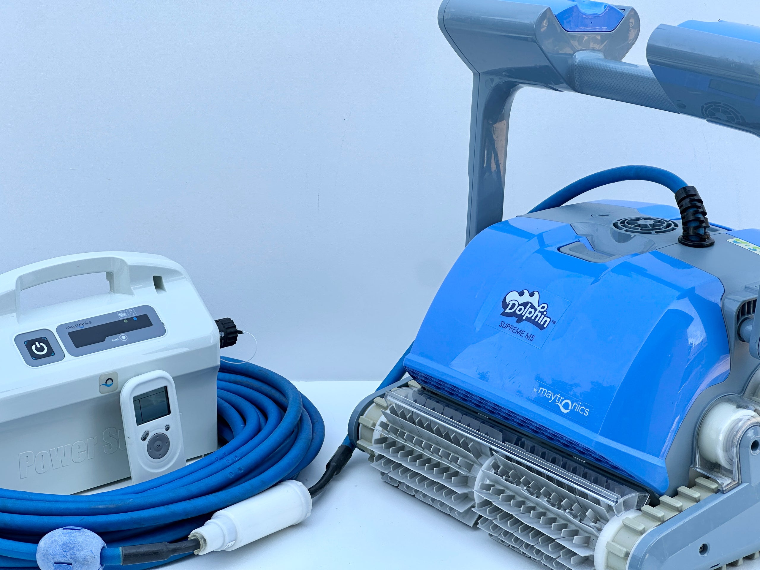 Robot piscina Dolphin Supreme M5