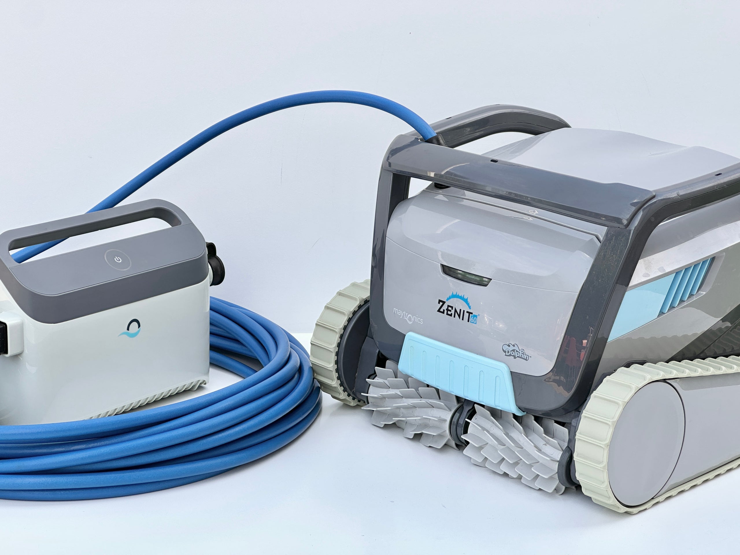 Dolphin Maytronics Zenit 60 Pool Robot