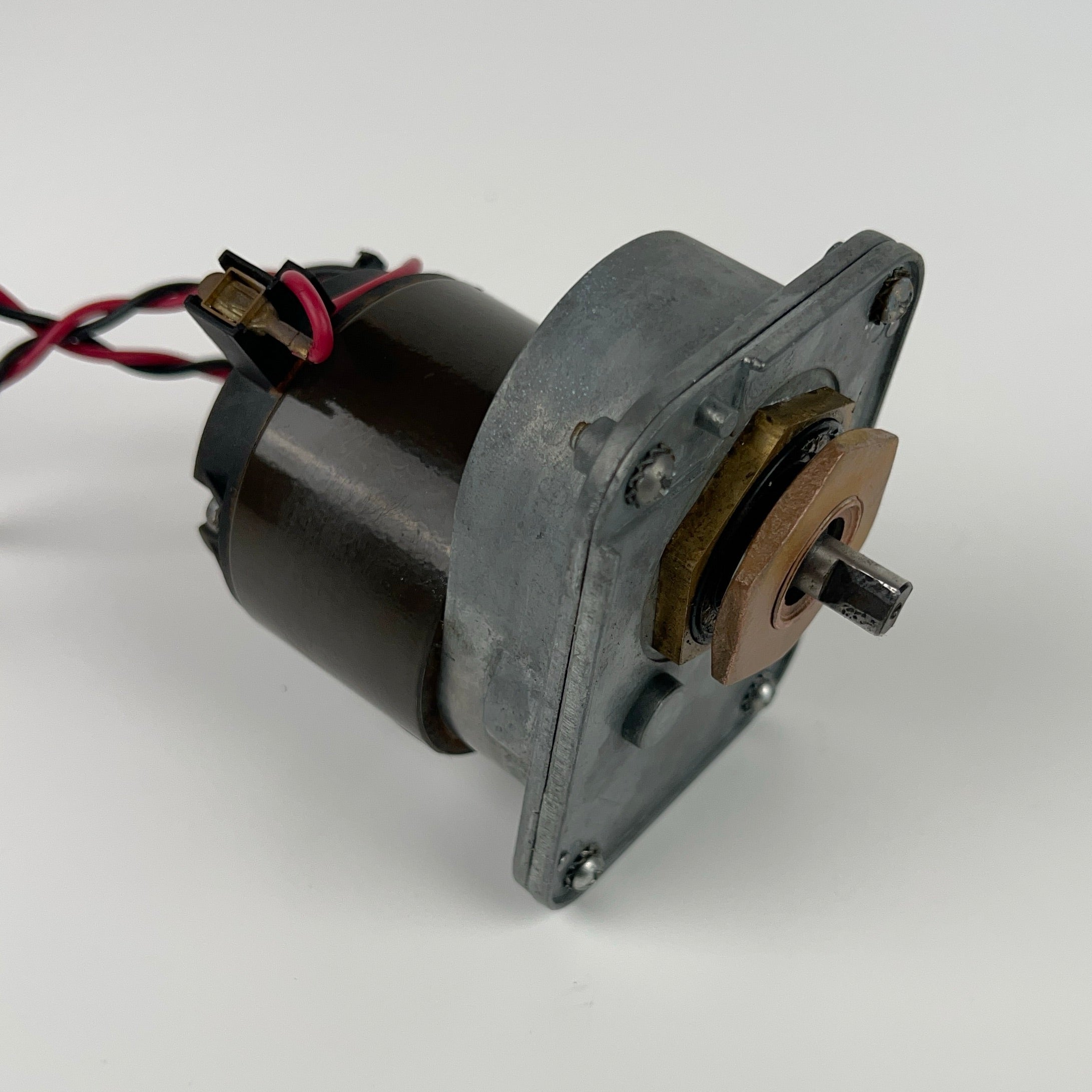 Motor de Tracción Robot Piscina Dolphin Maytronics 63ZYC-A1 REV B - Usado (Garantía 12 meses)