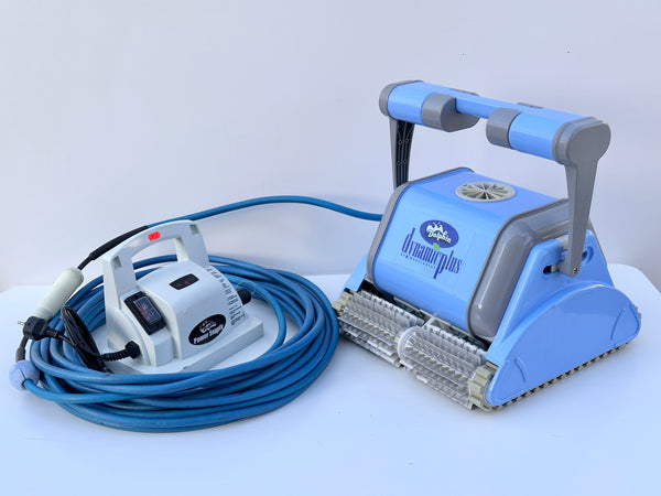 Dolphin Dynamic Plus Pool Robot