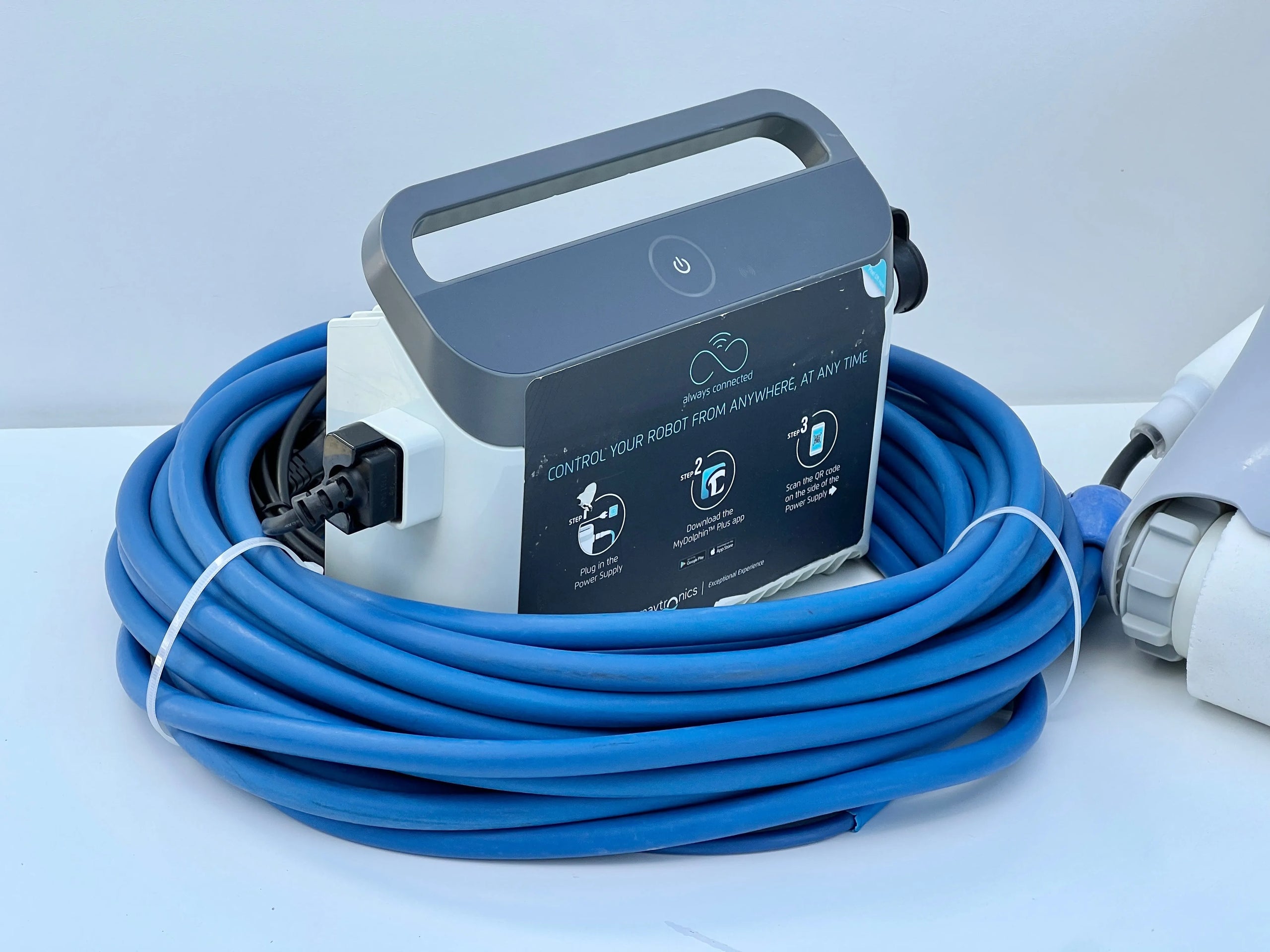 Robot piscina Dolphin Deluxe Active Wifi IOT - MetodoBlu
