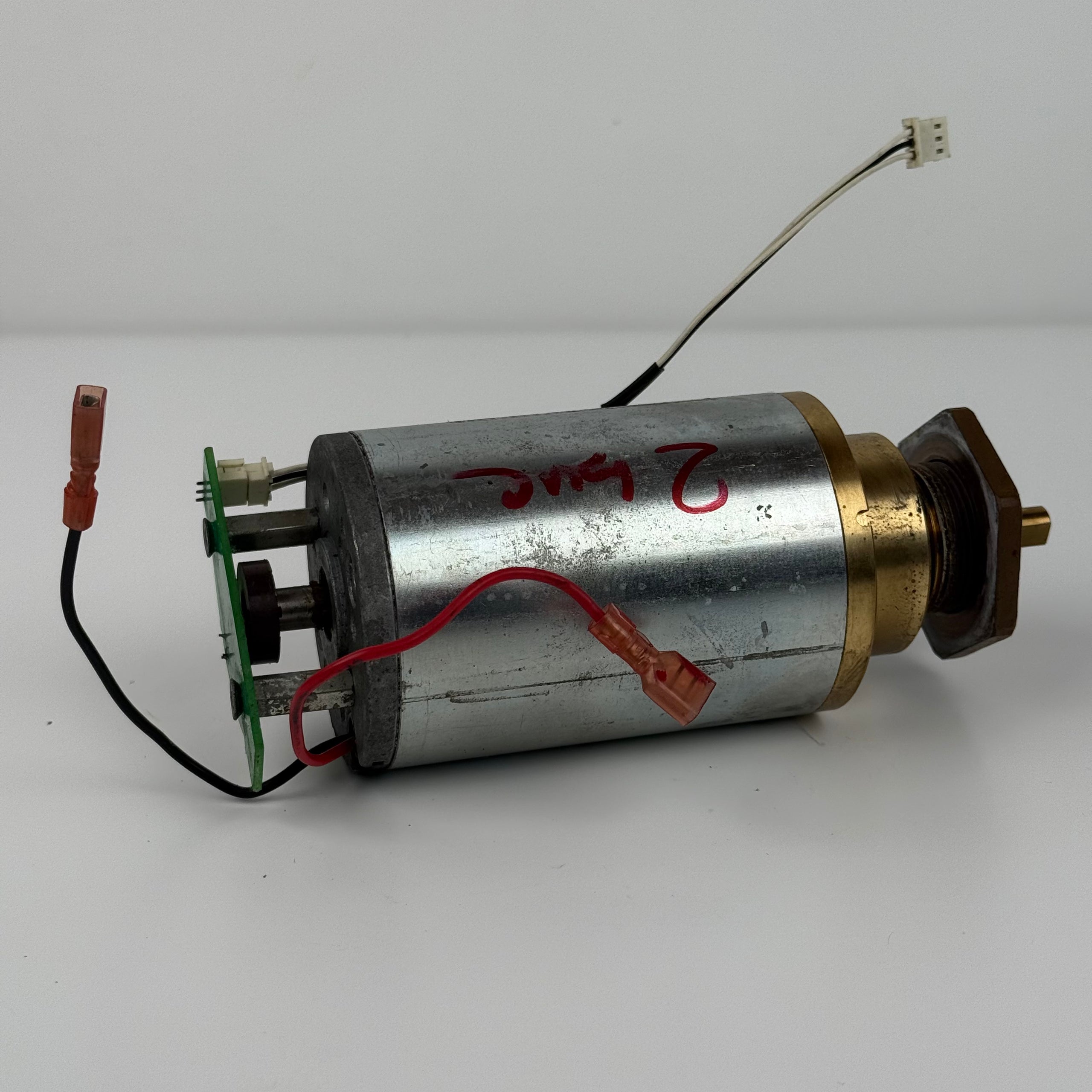 Motor Bomba de Succión Robot Piscina Dolphin Maytronics GR 63x25 - Usado (Garantía 12 meses)