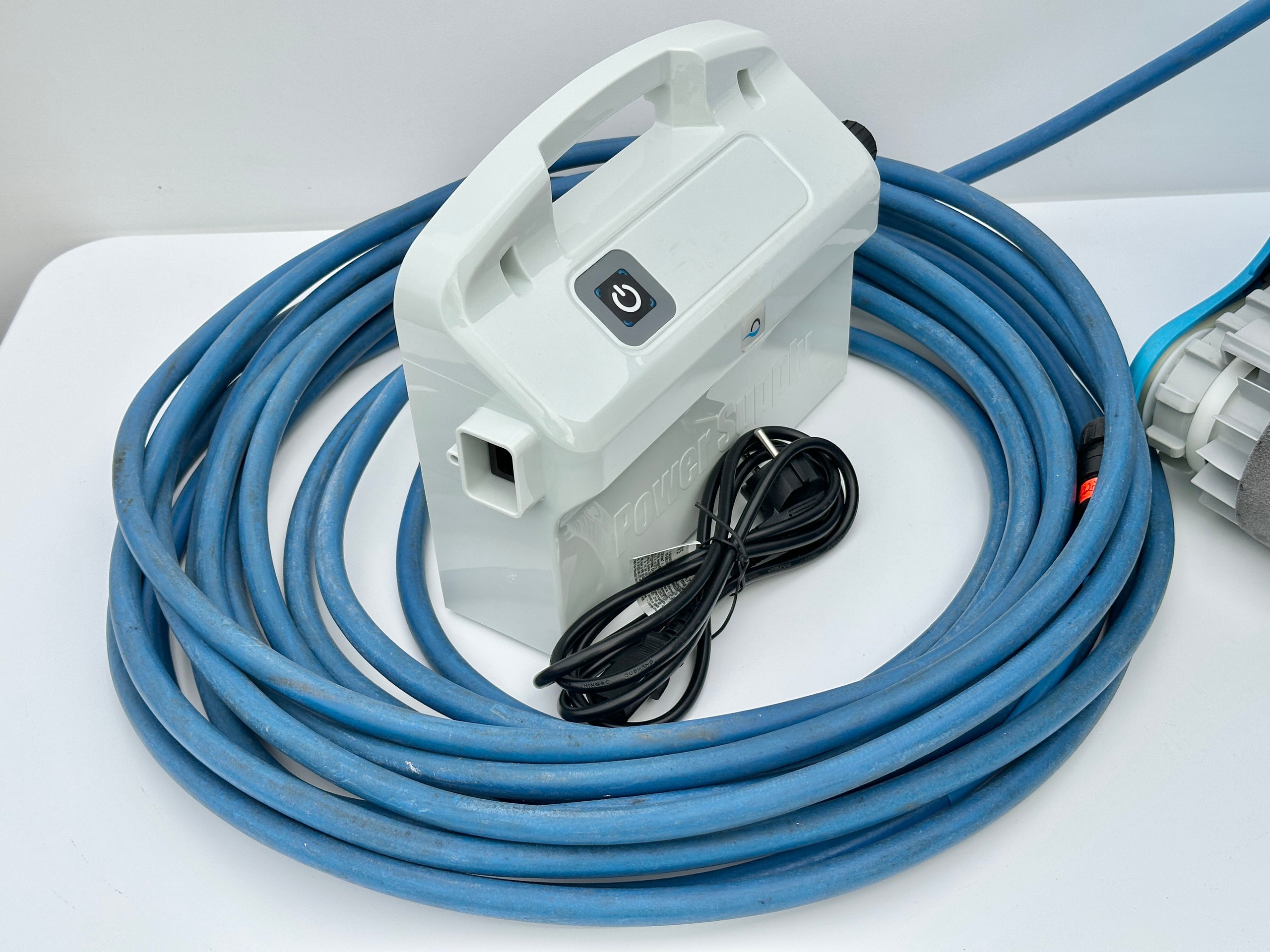 Robot para piscina Dolphin Maytronics F60
