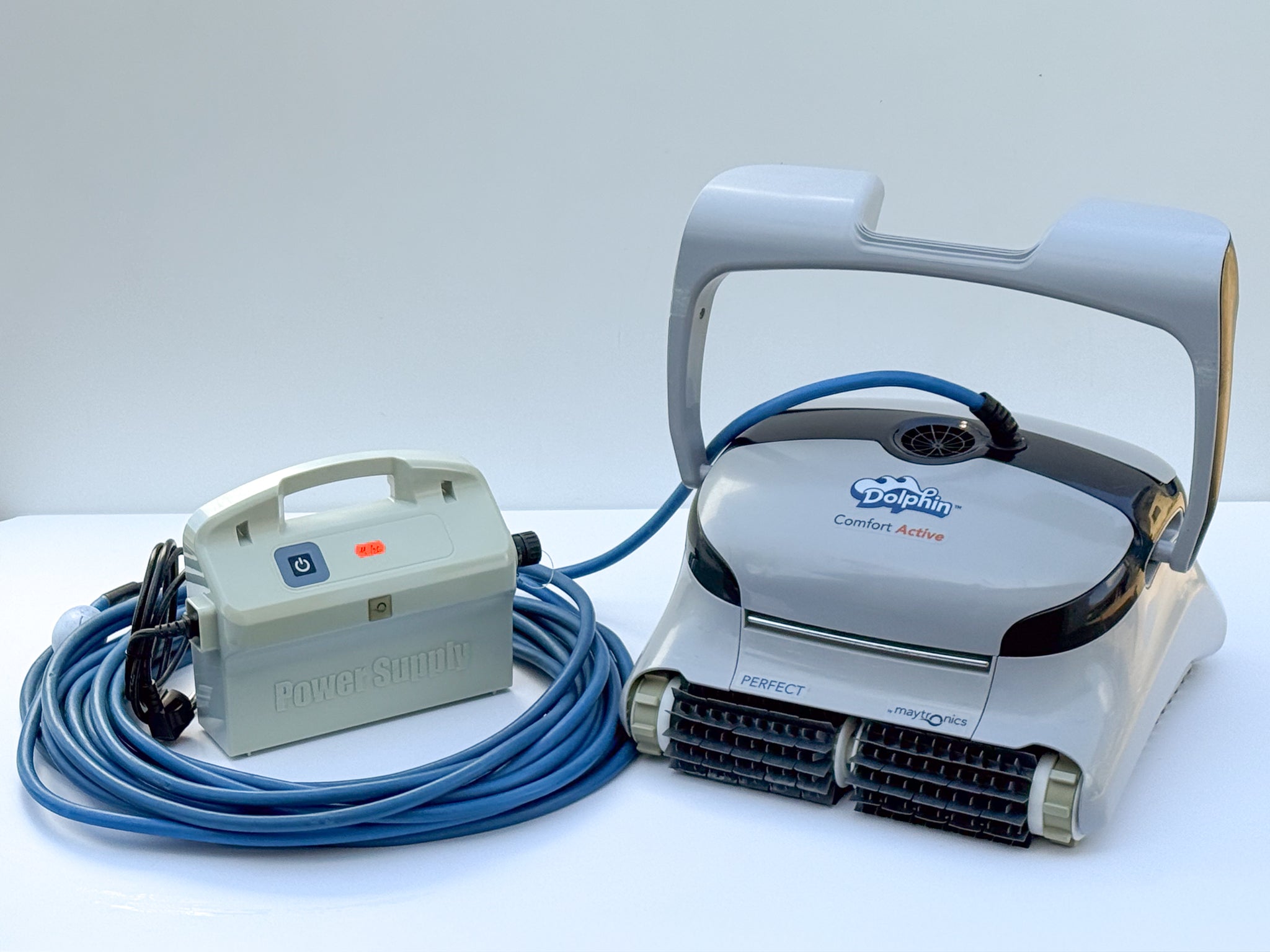 Dolphin Maytronics Comfort Active Pool Robot