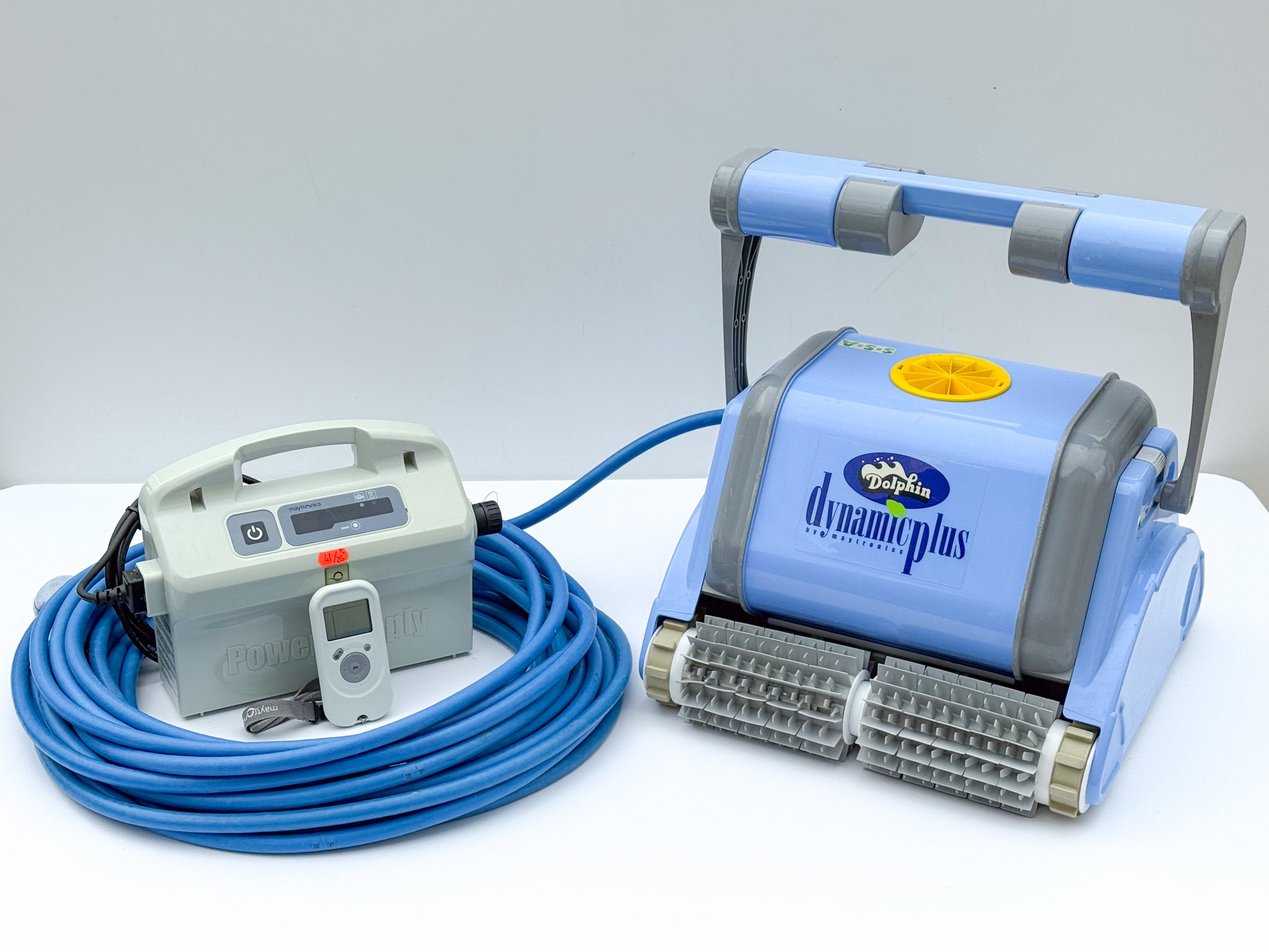 Robot para piscina Dolphin Dynamic Plus con Control Remoto