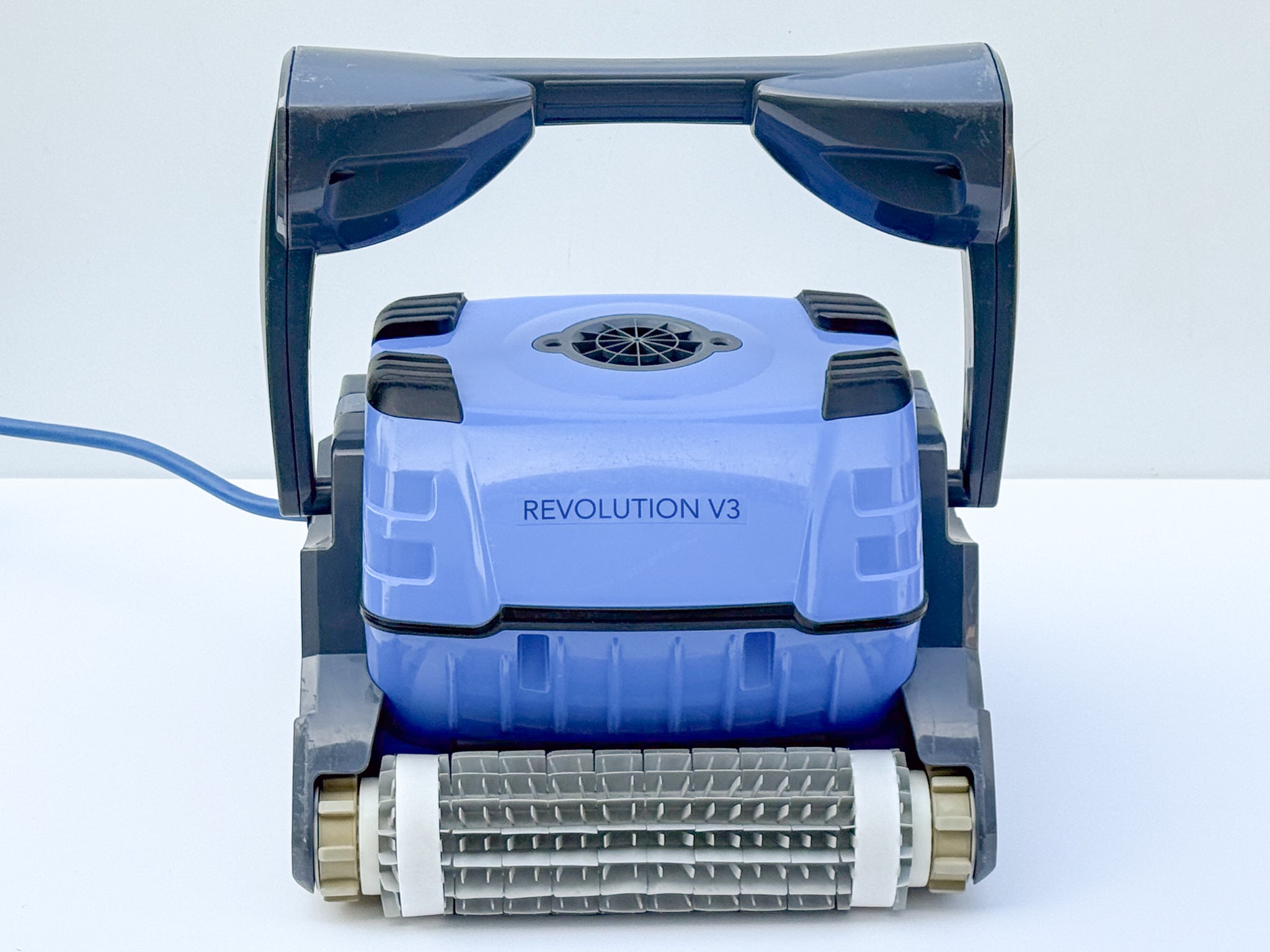 Robot de piscina Dolphin Revolution V3
