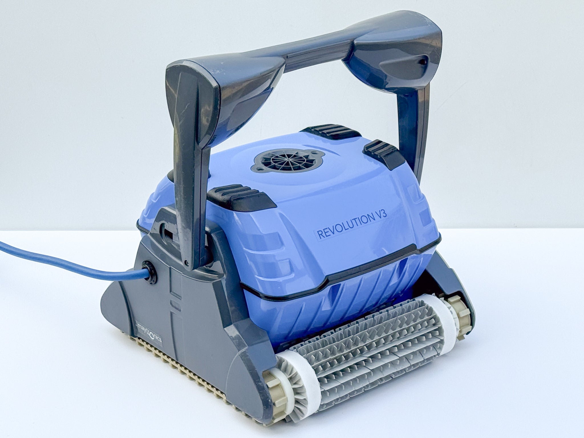Robot de piscina Dolphin Revolution V3