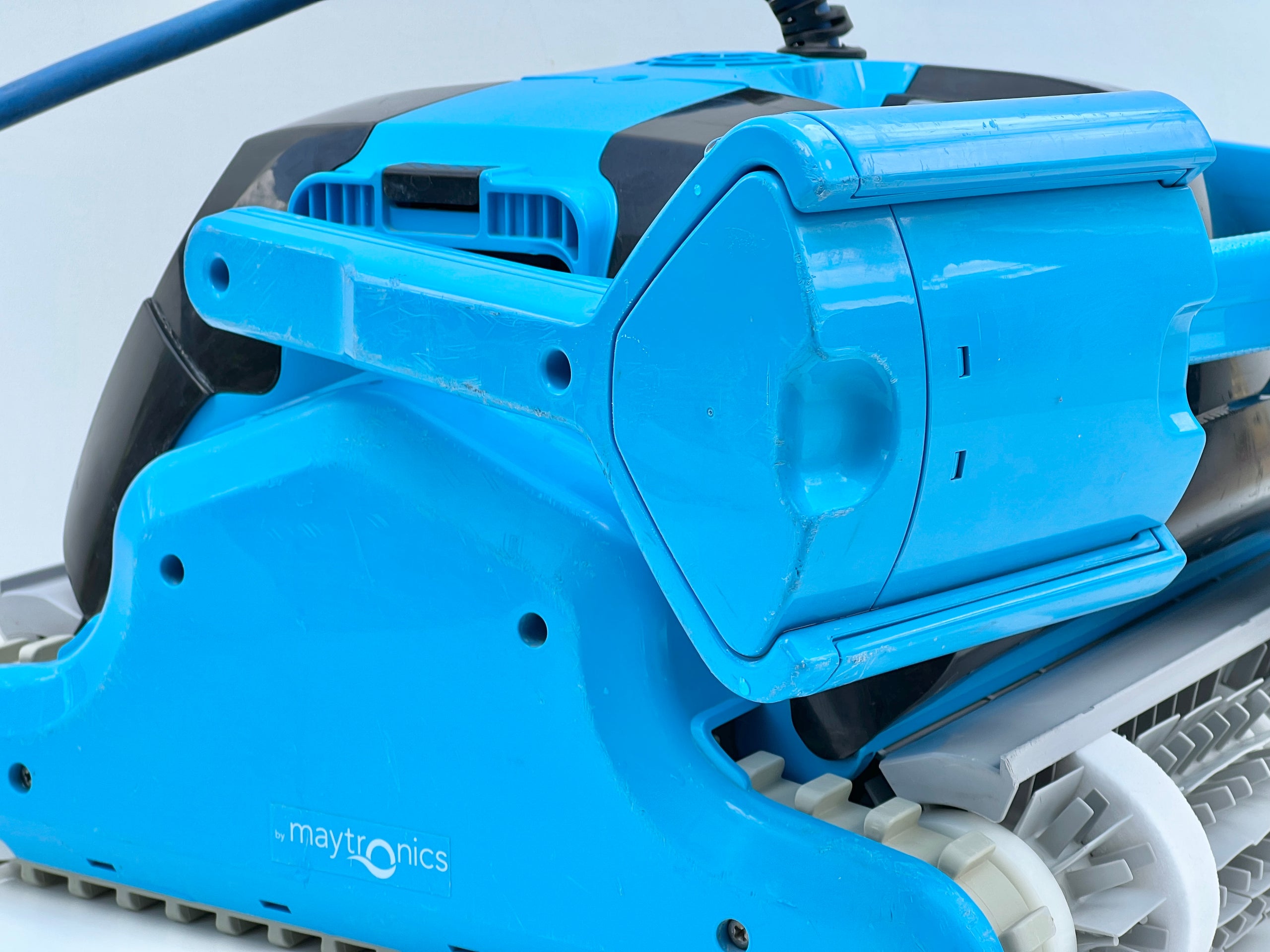 Robot piscina Dolphin Maytronics F60