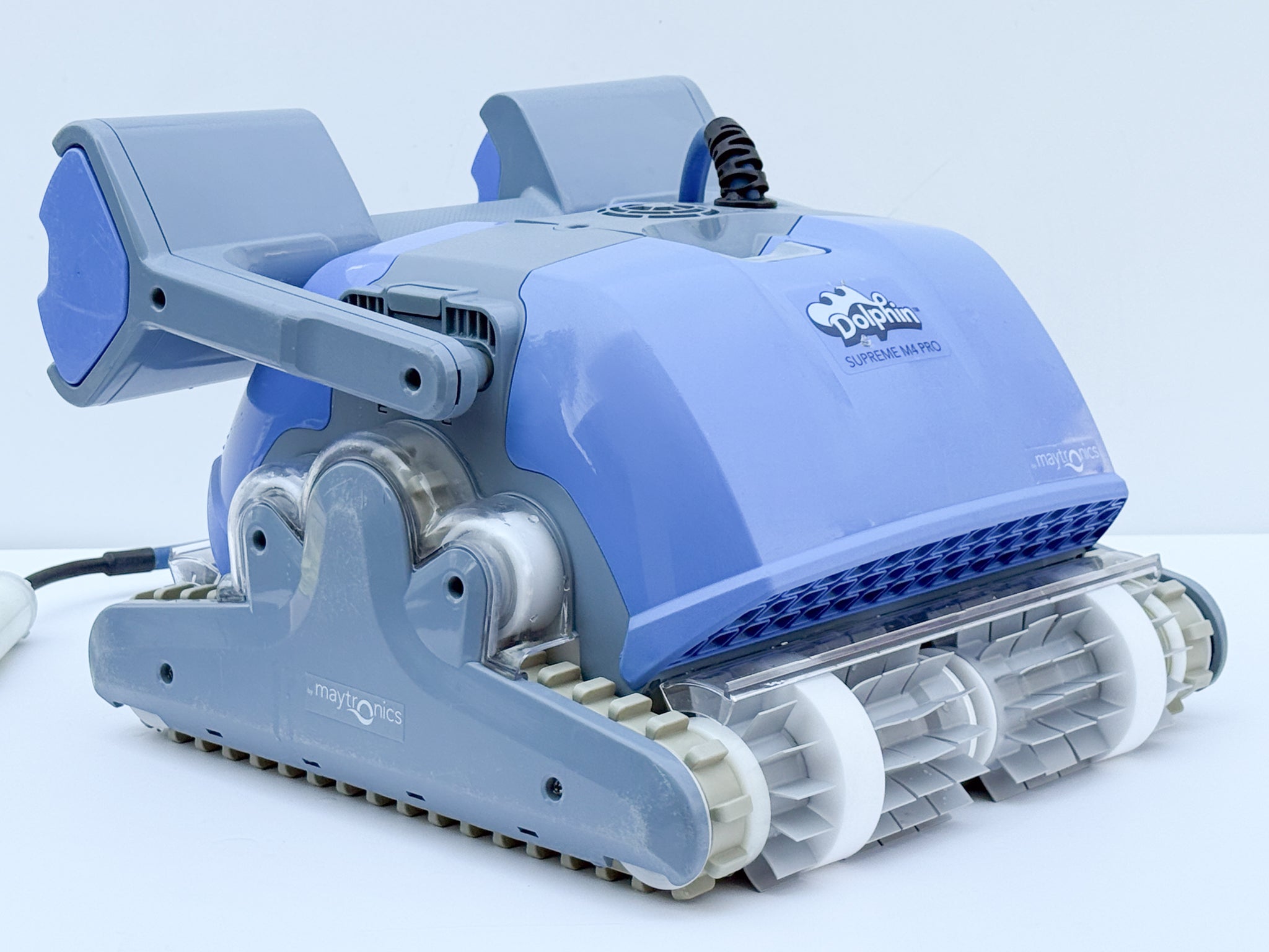 Dolphin Maytronics Supreme M4 PRO Pool Robot