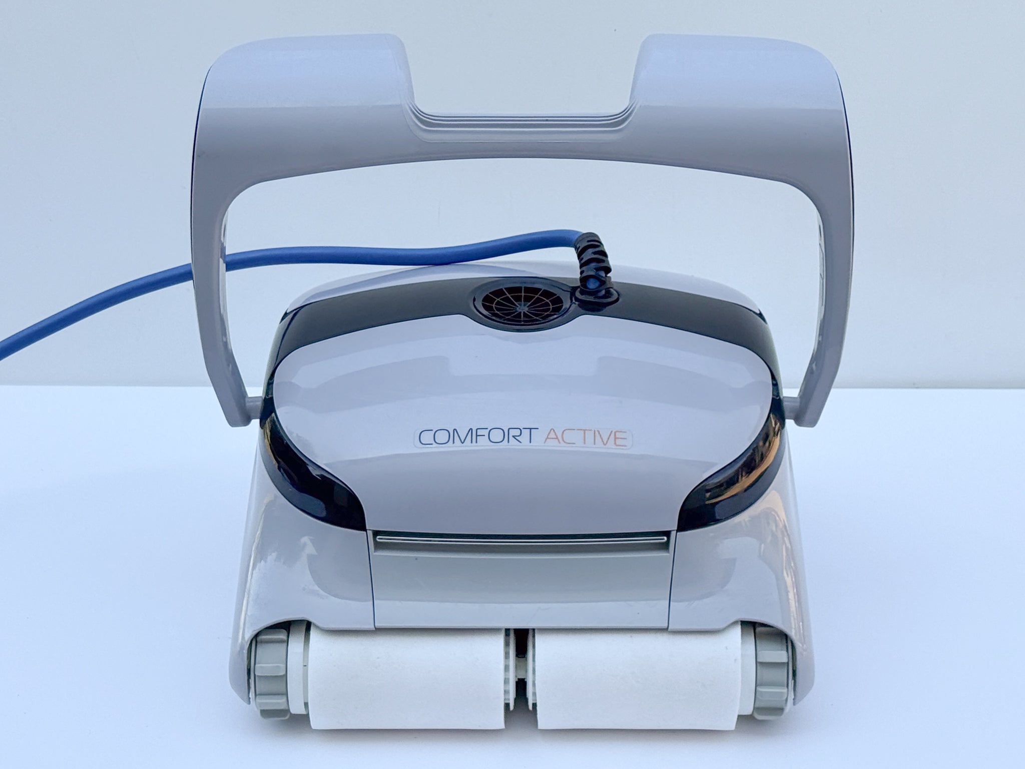 Dolphin Maytronics Comfort Active Pool Robot