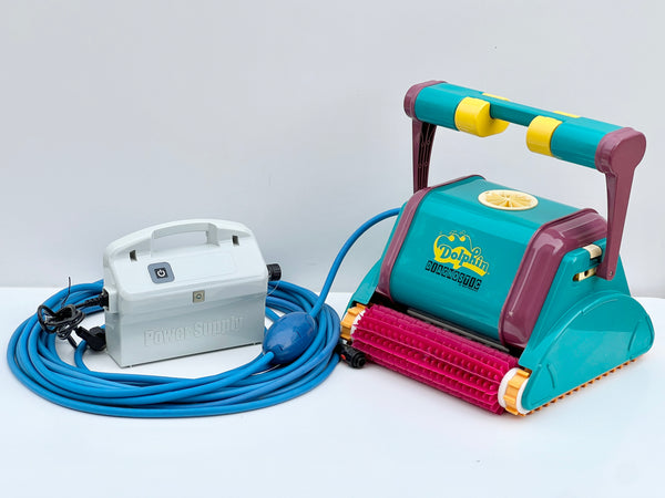 Dolphin Diagnostic Pool Robot